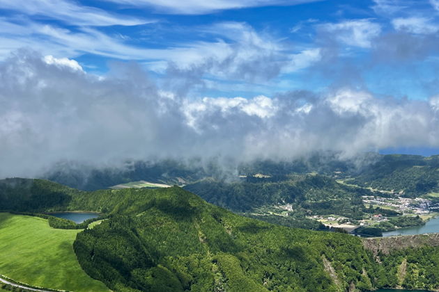 Запад Сан-Мигеля: Сете-Сидадеш, океанские утёсы и вулканические пейзажи
