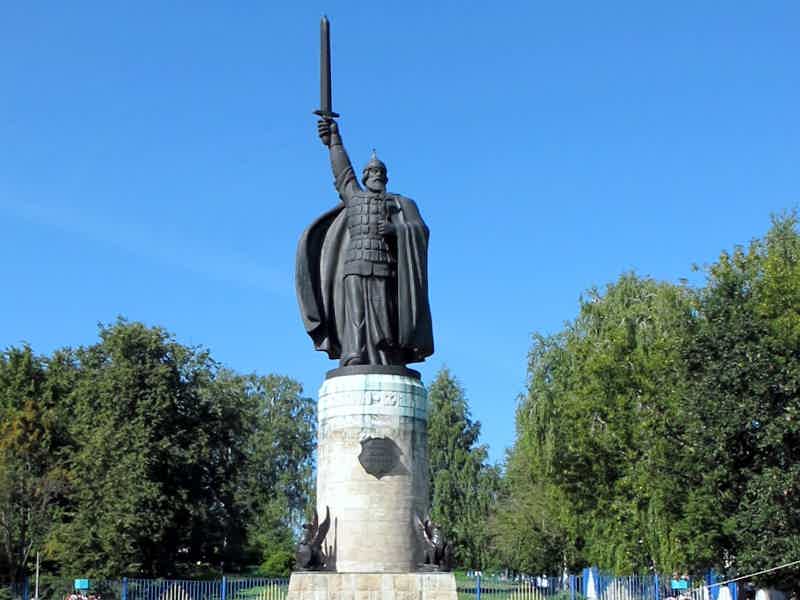 По столице празднования «Дня семьи, любви и верности» - фото 2