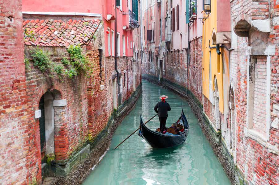 Venice: Gondola Cruise in the Grand Canal - photo 5