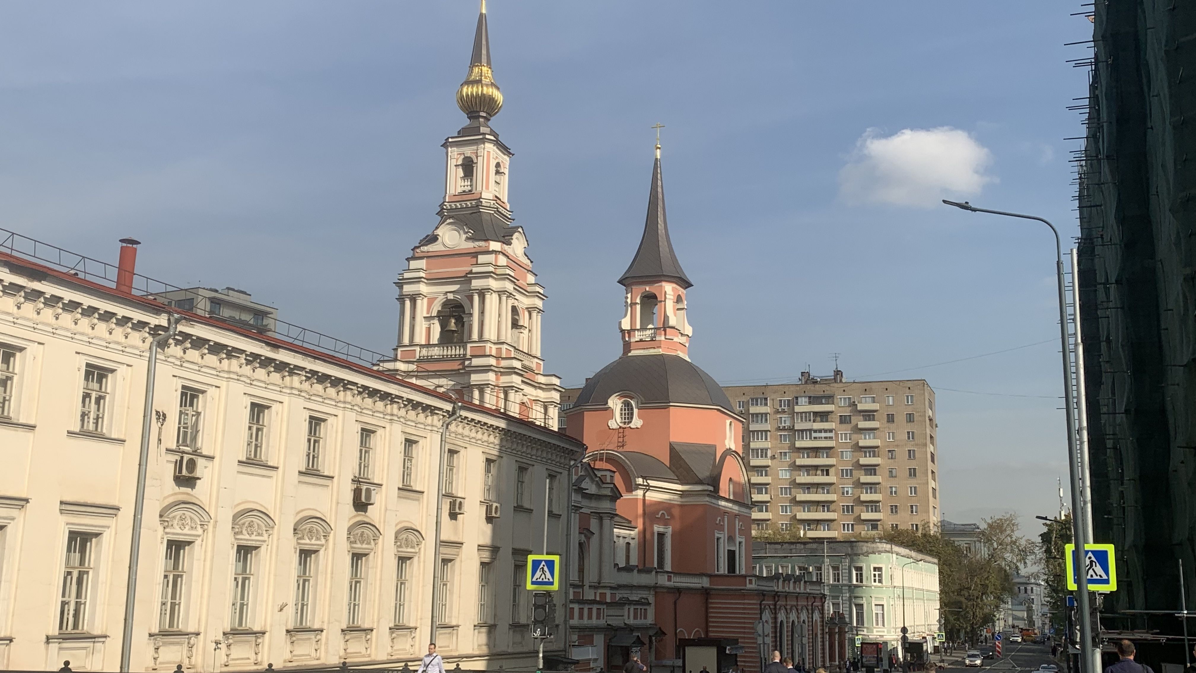 По Новой Басманной: десять историй о гостях и угощениях, кадр 6