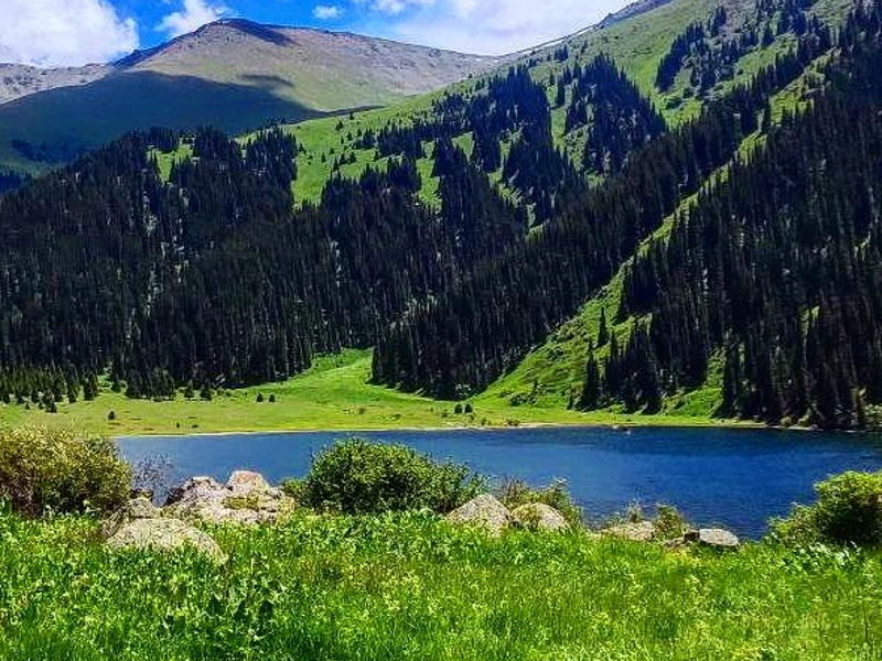 Однодневный тур к озеру Кёл-Когур в Кыргызстане