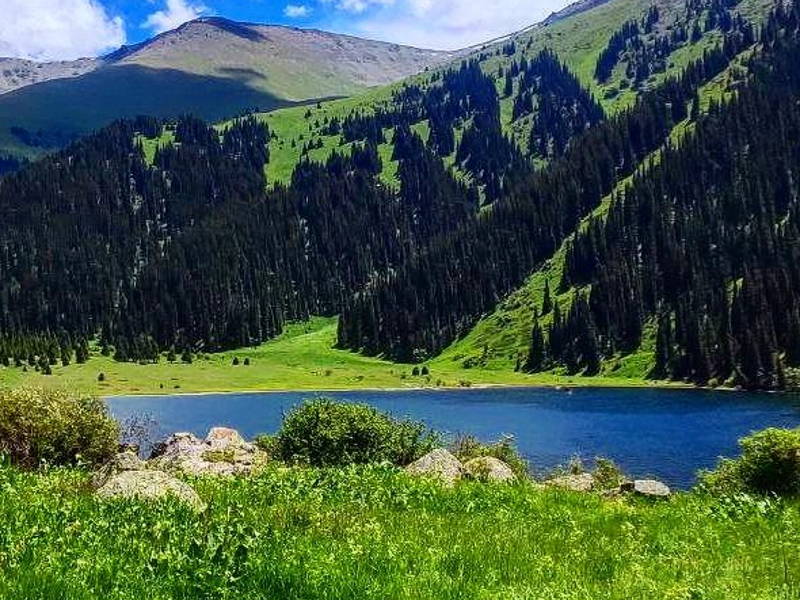 Однодневный тур к озеру Кёл-Когур в Кыргызстане