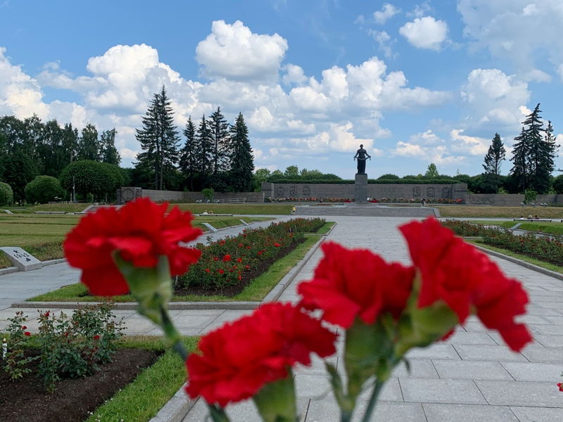 Места памяти блокадного Ленинграда + Пискарёвское кладбище - экскурсия в Санкт-Петербург, Россия