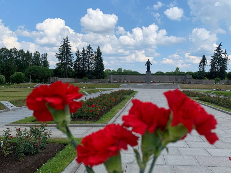 Места памяти блокадного Ленинграда + Пискарёвское кладбище