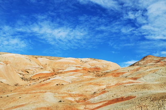 Виды Розовое озеро, Марсианские горы, Гора Бешбармаг, Чай с местными сладостями, Дегустация черной икры, Обед в Рыбном ресторане!!!