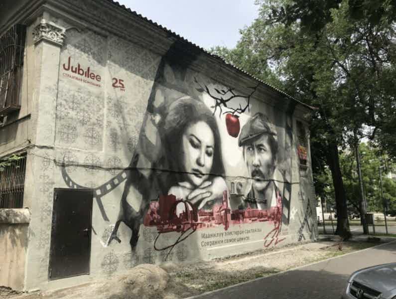 История Бишкека через призму стрит-арта - фото 5