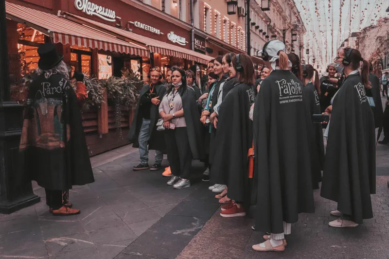 Удивительные истории о «Театральной» Москве от Фонарщика Фаролеро — фото 22