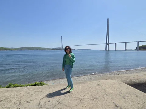 По уникальным бухтам, мысам и пляжам острова Русский