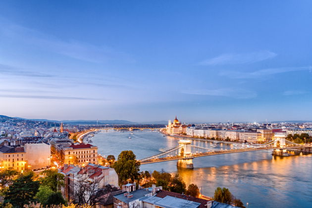 Вечерний или дневной панорамный круиз по Голубому Дунаю