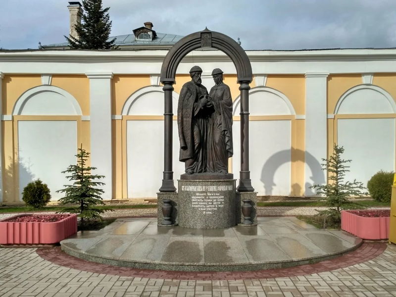 Городская скульптура или в поиске легенд и историй - экскурсия в Калуга, Россия