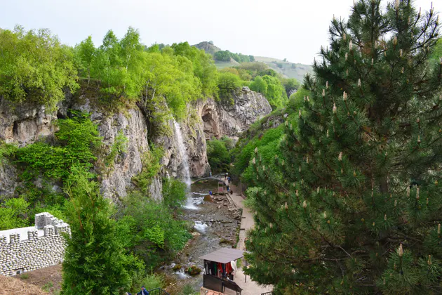 Окрестности курорта: Медовые водопады и Кольцо-гора — фото 3