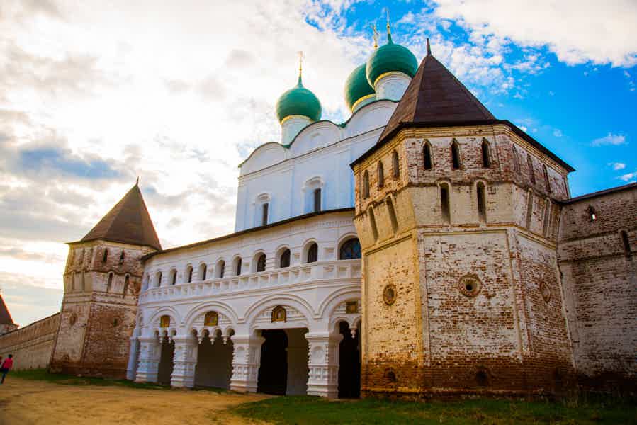 Святыни Ростова: четыре главных монастыря на транспорте туристов - фото 4