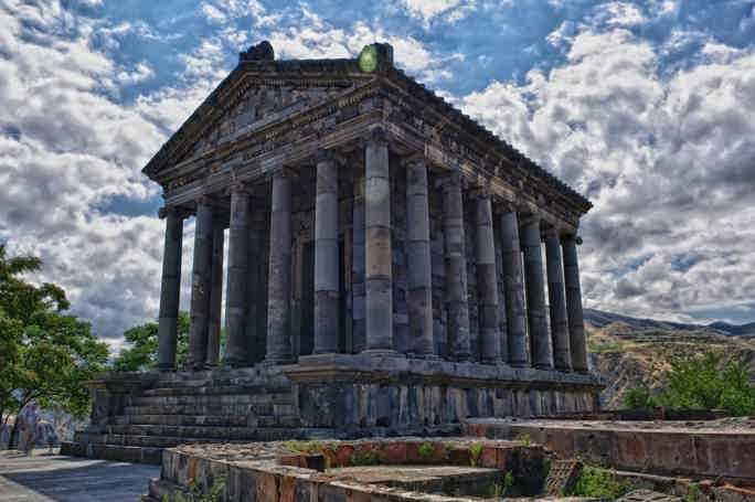 Покоряя Армению: Храм Гарни — Монастырь Гегард — Цахкадзор — Озеро Севан