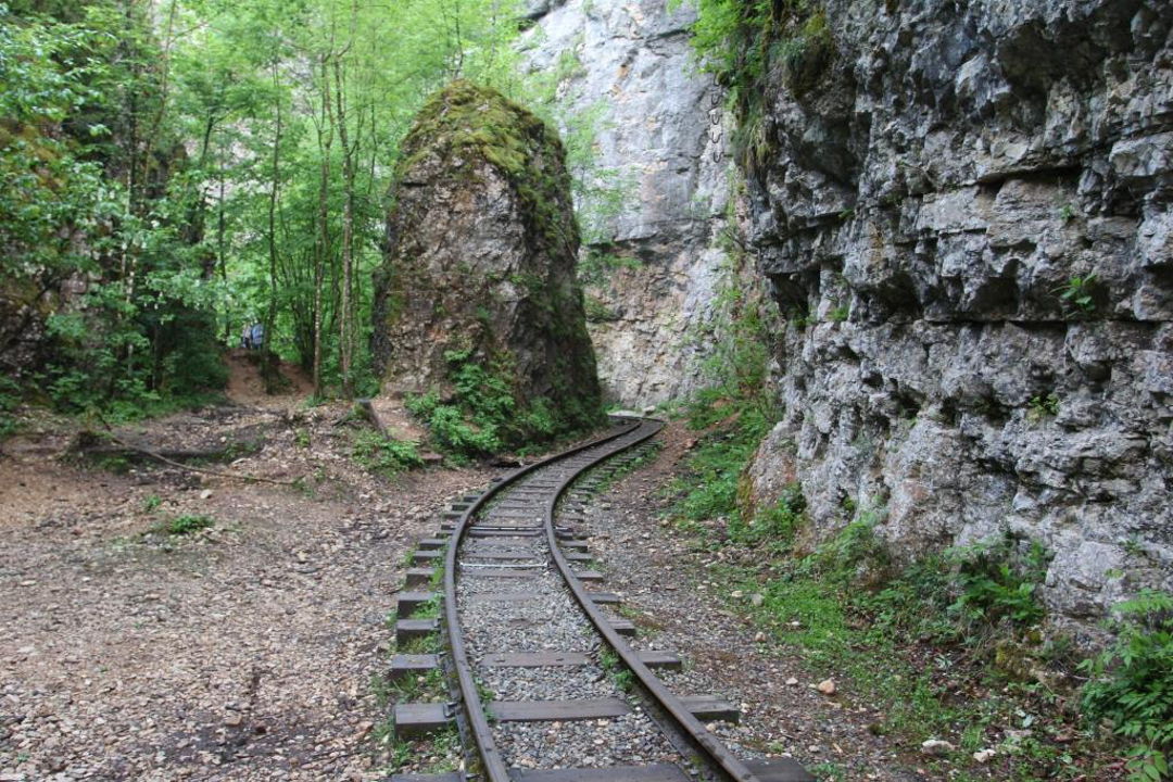 Легенды Гуамского ущелья и отдых на термальном источнике — фото 4