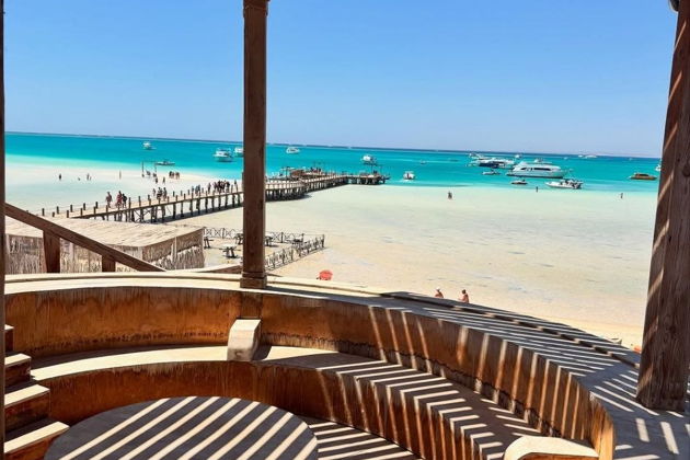 На яхте к Оранжевому острову: день на райском пляже Красного моря