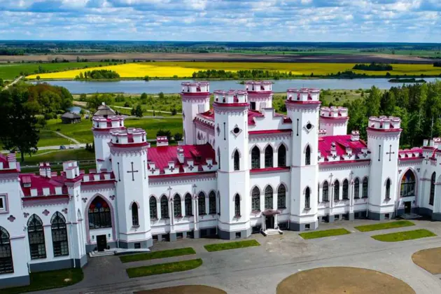 тур на BMW 5 : Гродно  —Ружаны - Коссово - Жировичи-Храм святого Архангела — фото 3