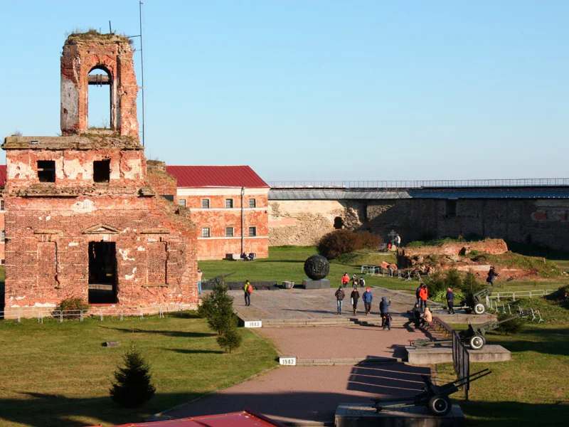 Автобусная экскурсия в Шлиссельбург (крепость Орешек) — фото 2, Санкт-Петербург | Покатаем