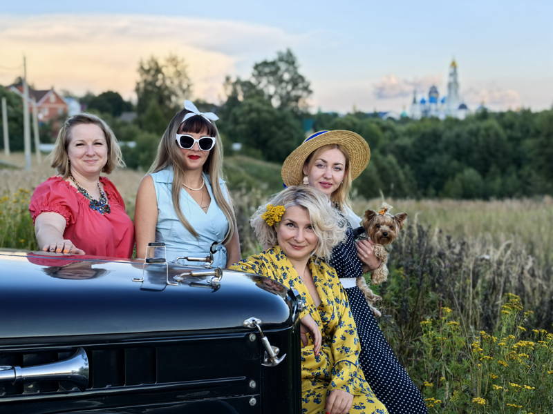 Костюмированная экскурсия — представление по Сергиеву Посаду на ретро-авто!