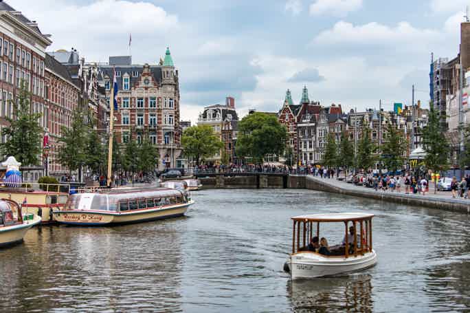 Amsterdam: an Amazing City Canal's Boat Ride