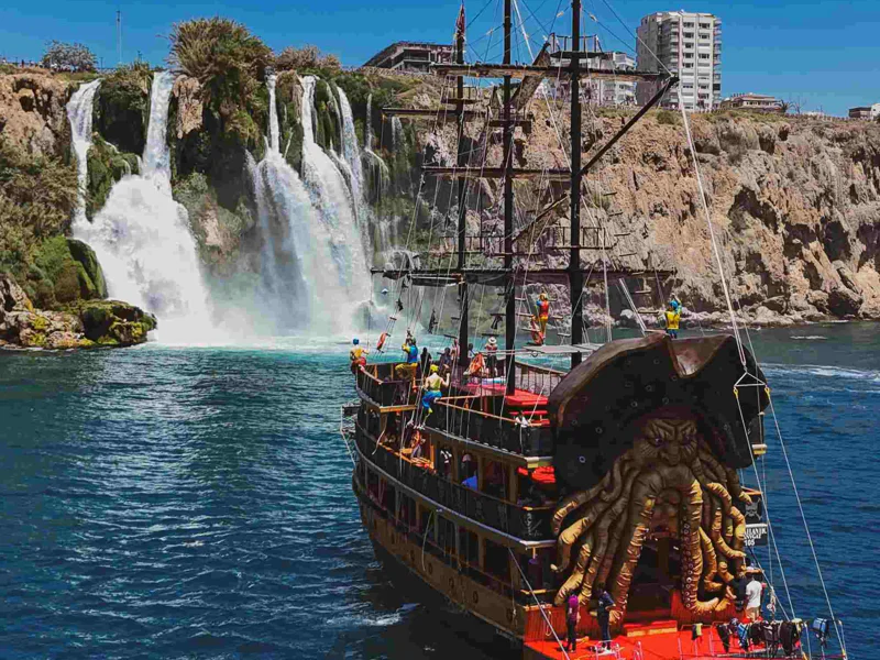 Прогулка на пиратской яхте в Анталии (Водопад Дюден) — фото 5, Анталья | Покатаем