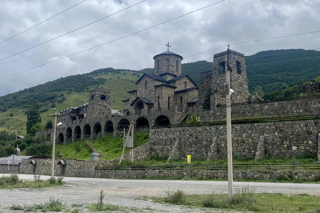 Северная Осетия: от Фиагдона в Город мёртвых и на Лавочку счастья — фото 1