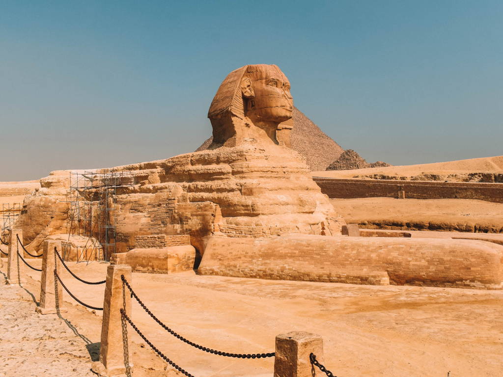 Экскурсия к Великим Пирамидам и Сфинксу на самолете из Шарм-эль-Шейха -  цена $230