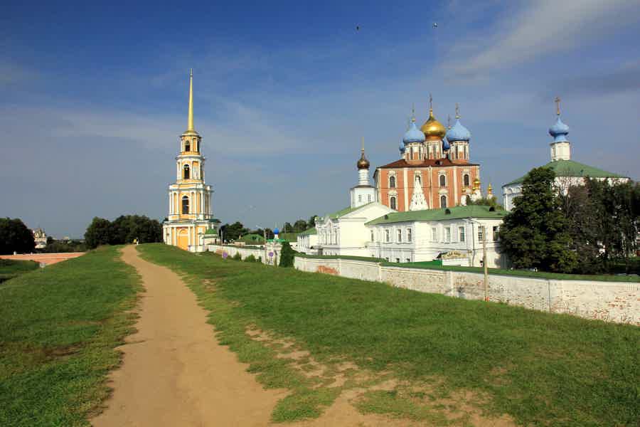 Древние храмы Рязани: экскурсия по Рязанскому кремлю и городским церквям - фото 5