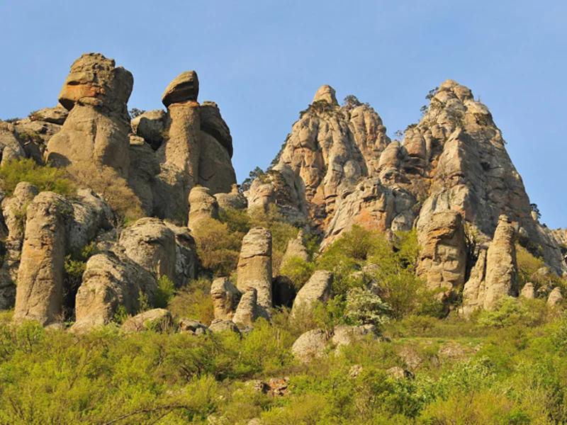 Каменные идолы горы Демерджи и купание в водопаде Джур-Джур — фото 2, Севастополь | Покатаем