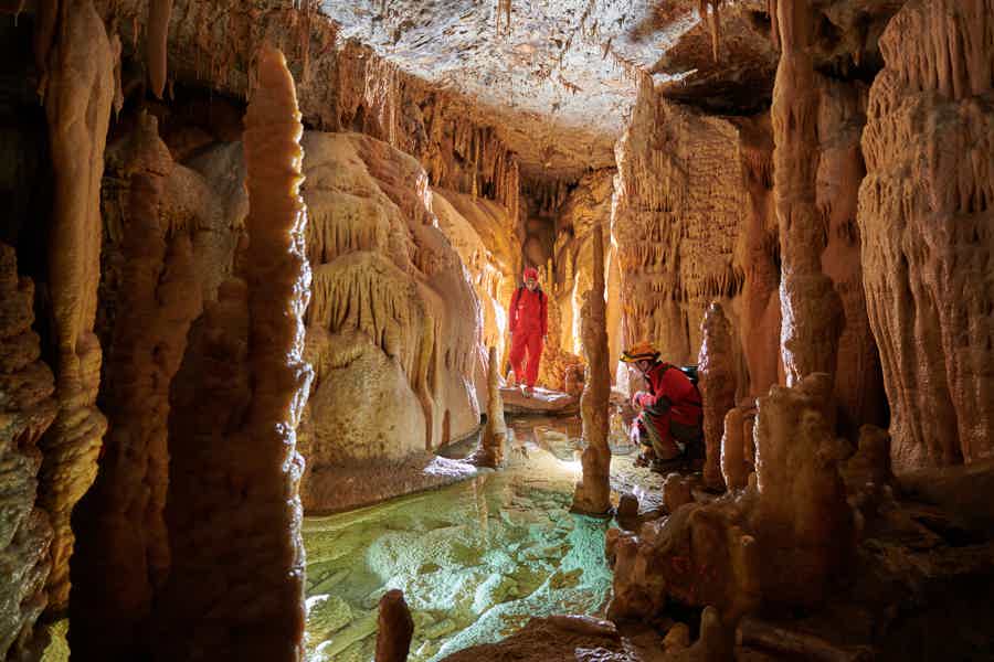 Постойнская пещера, Предъямский замок - фото 2