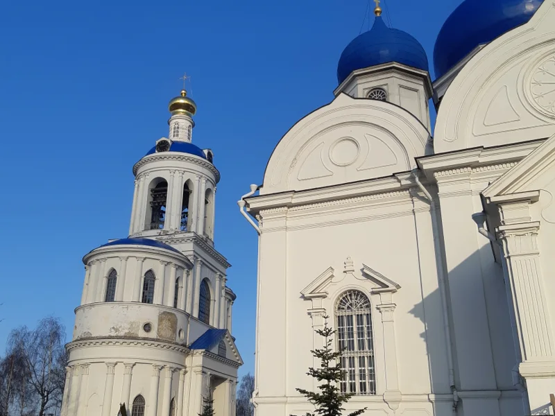 Путешествие в сердце древней Руси: Боголюбово и храм Покрова на Нерли — фото 7, Боголюбово | Покатаем