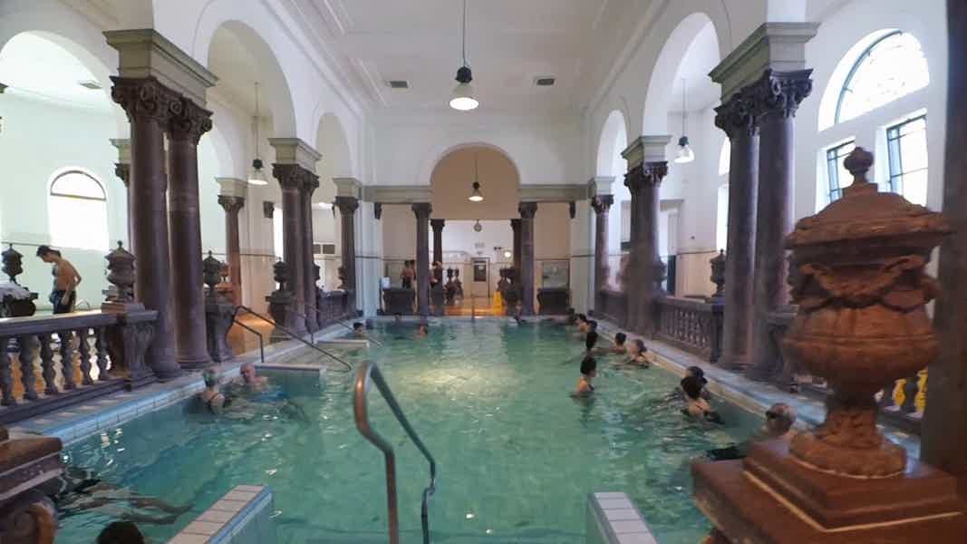 Купальни Сечени и вечерний круиз с живой музыкой и гуляшом - фото 5