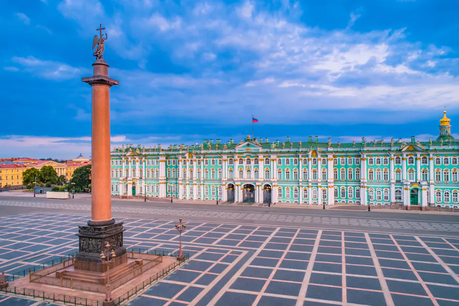 Индивидуальная экскурсия по Санкт-Петербургу «Романовы» — фото 1
