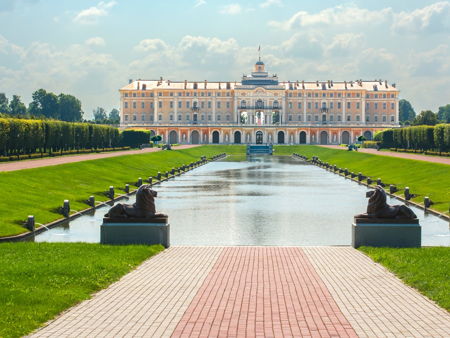 Константиновский дворец