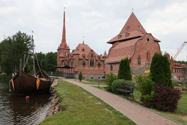 Главное изображение экскурсии - Экскурсия «10 000 лет истории Беларуси: путешествие во времени в парке Сула»