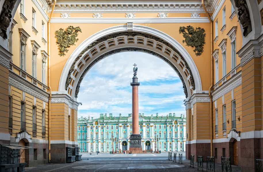 Свидание с Петербургом: аудиоэкскурсия-квест по центру города - фото 2