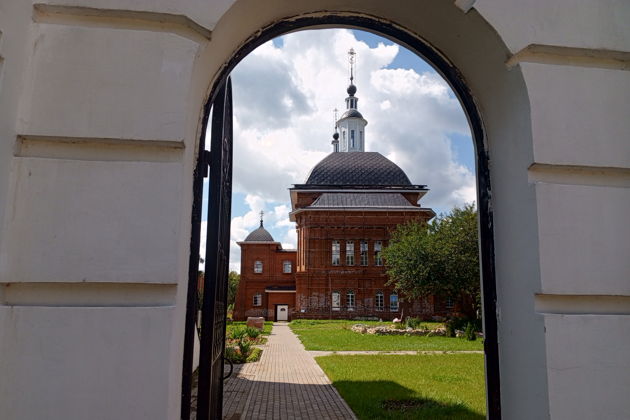 Виды Сосновый бор, море и монастырь. Для тех, кто устал от цивилизации