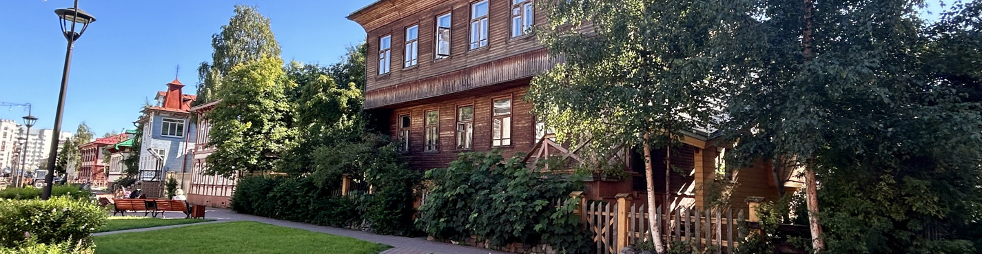 По пешеходной улице Архангельска. Групповая экскурсия