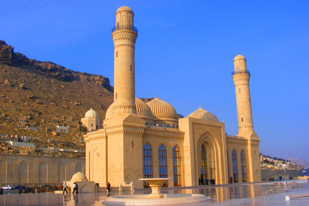 Виды Гобустан – наскальные изображения и грязевые вулканы