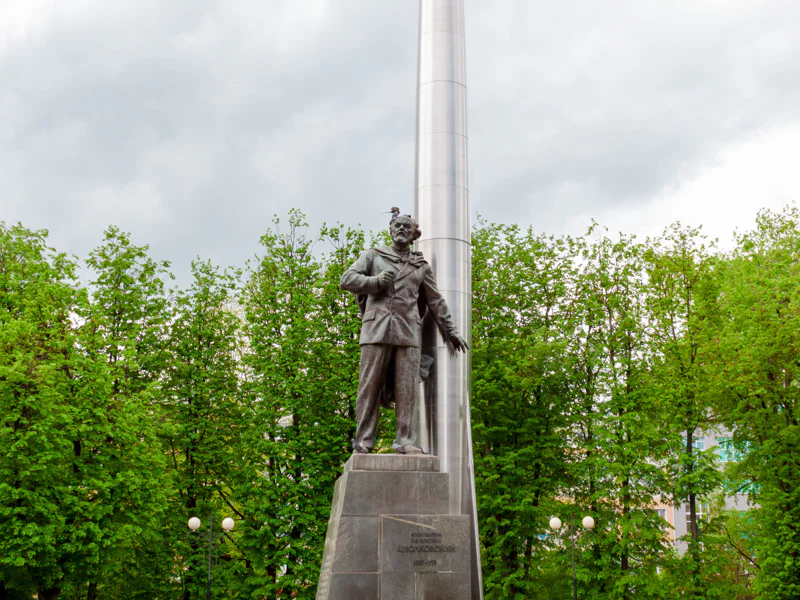 Квест-экскурсия «Космическая Калуга» — фото 6, Калуга | Покатаем