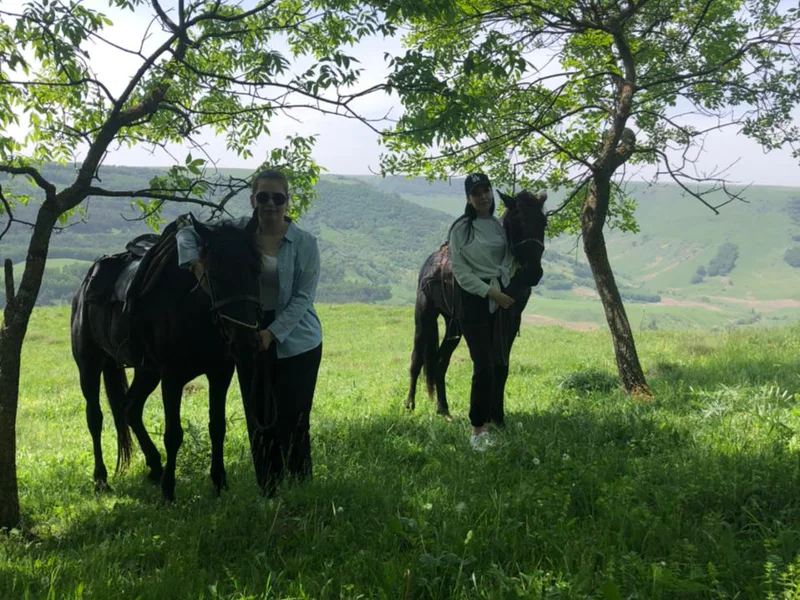 Конная прогулка в окрестностях Кисловодска по Березовскому ущелью — фото 5, Кисловодск | Покатаем
