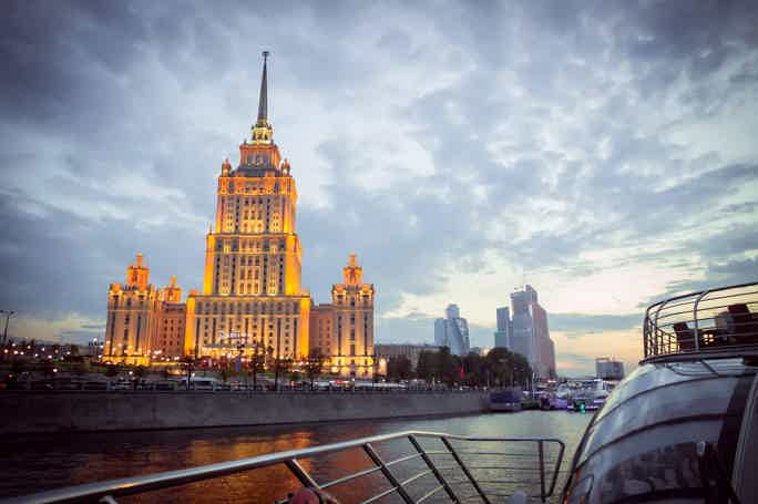 Royal-круиз по Москве реке на теплоходе-ресторане