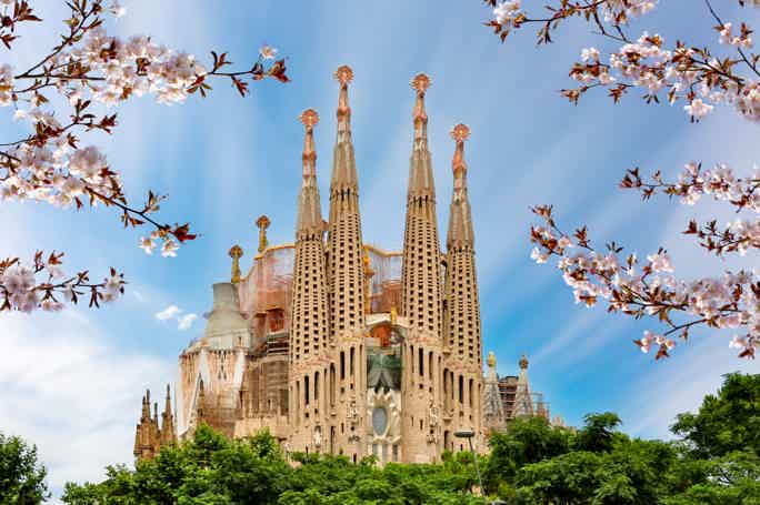 Sagrada Familia: Guided Tour with Skip-the-line Ticket