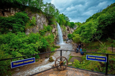 Окрестности курорта: Медовые водопады и Кольцо-гора — Кисловодск
