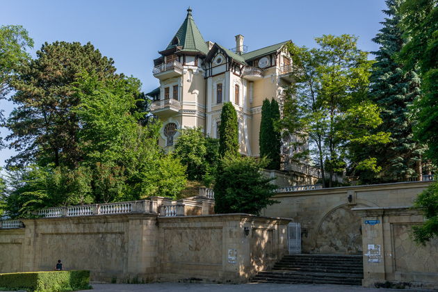 Кисловодск: замки, храмы и лермонтовская дуэль