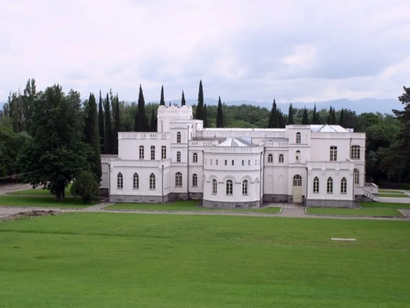 Винный тур Chateau Mukhrani — автобусный однодневный — фото 4, Кутаиси | Покатаем