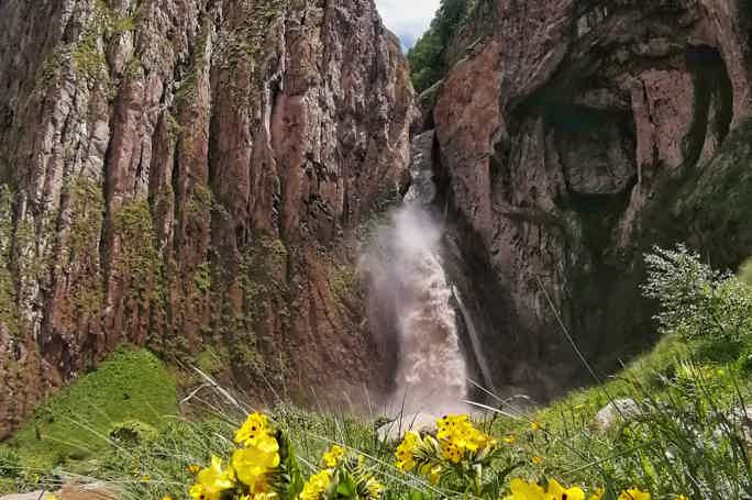 Джип-тур к сказочным водопадам в урочище Джилы-Суу
