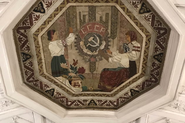 Кольцевая линия — дорога без начала и конца: экскурсия по станциям метро