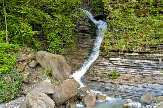 Незабываемая прохлада водопадов в окрестностях Сочи