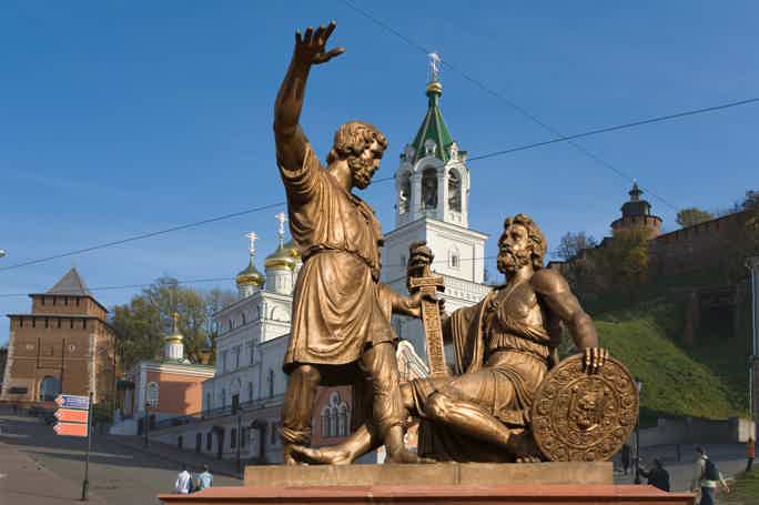 Путешествие по памятным местам Нижнего Новгорода (обзорная экскурсия)