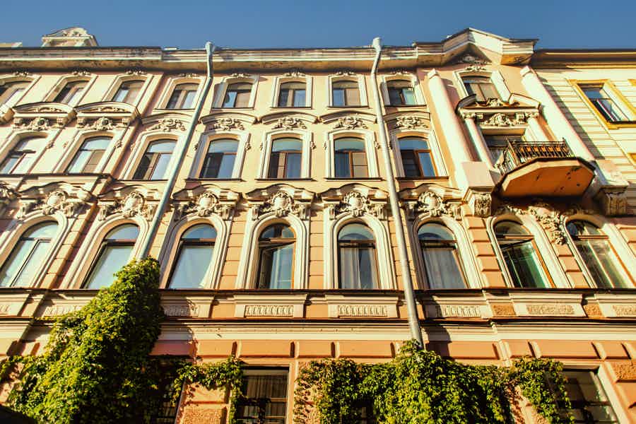 Петроградка изнутри: дворы-колодцы, парадные, дом эмира Бухары - фото 6